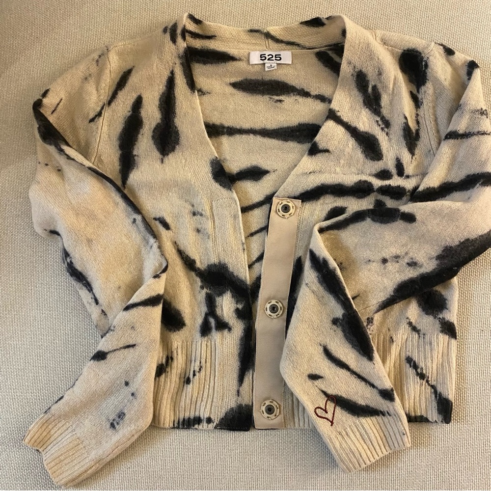 525 America Cream and Black Women's Cardigan
